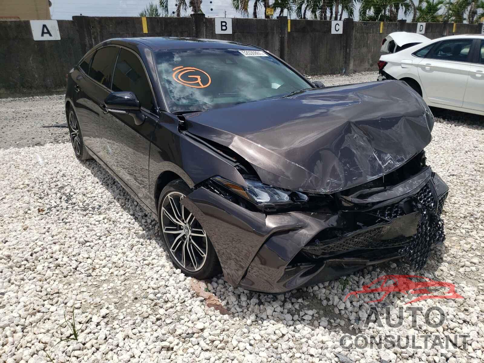 TOYOTA AVALON 2019 - 4T1BZ1FB6KU010827