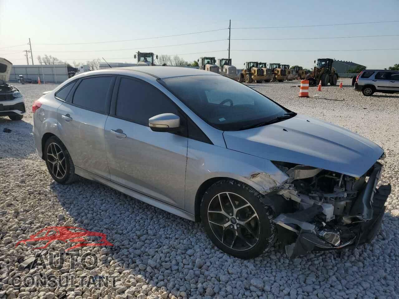 FORD FOCUS 2015 - 1FADP3F22FL347589