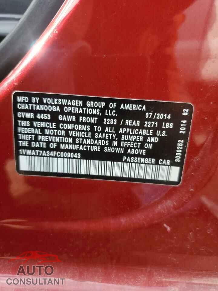 VOLKSWAGEN PASSAT 2015 - 1VWAT7A34FC009043