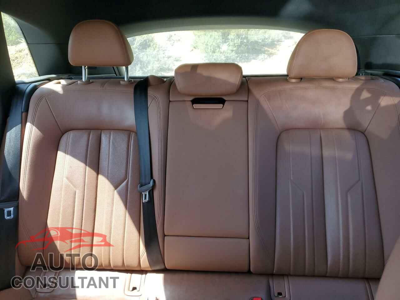 AUDI E-TRON 2019 - WA1LAAGE5KB014477