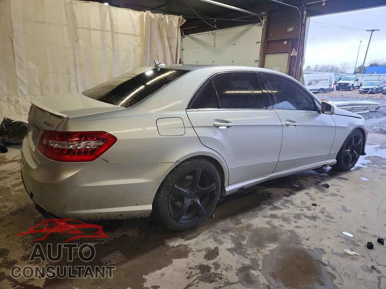 MERCEDES-BENZ E-CLASS 2011 - WDDHF8HB2BA425499