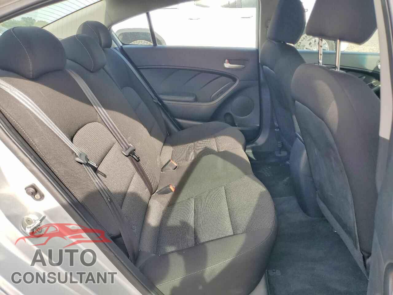 KIA FORTE 2017 - 3KPFK4A79HE044203