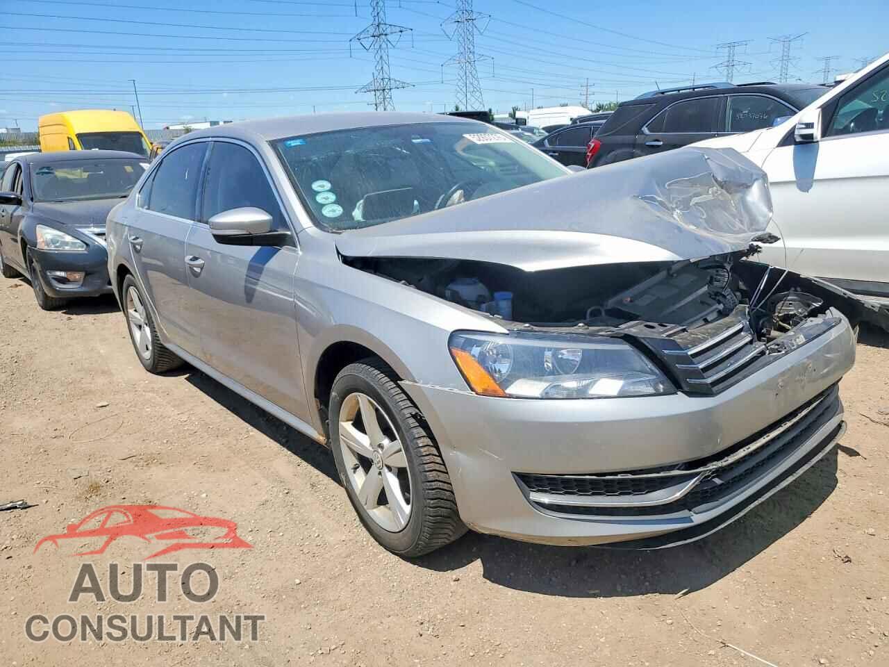 VOLKSWAGEN PASSAT 2012 - 1VWBH7A32CC110972