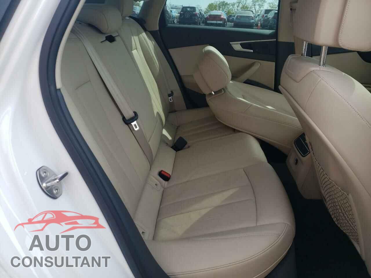 AUDI A4 2019 - WAUGMAF45KN006592