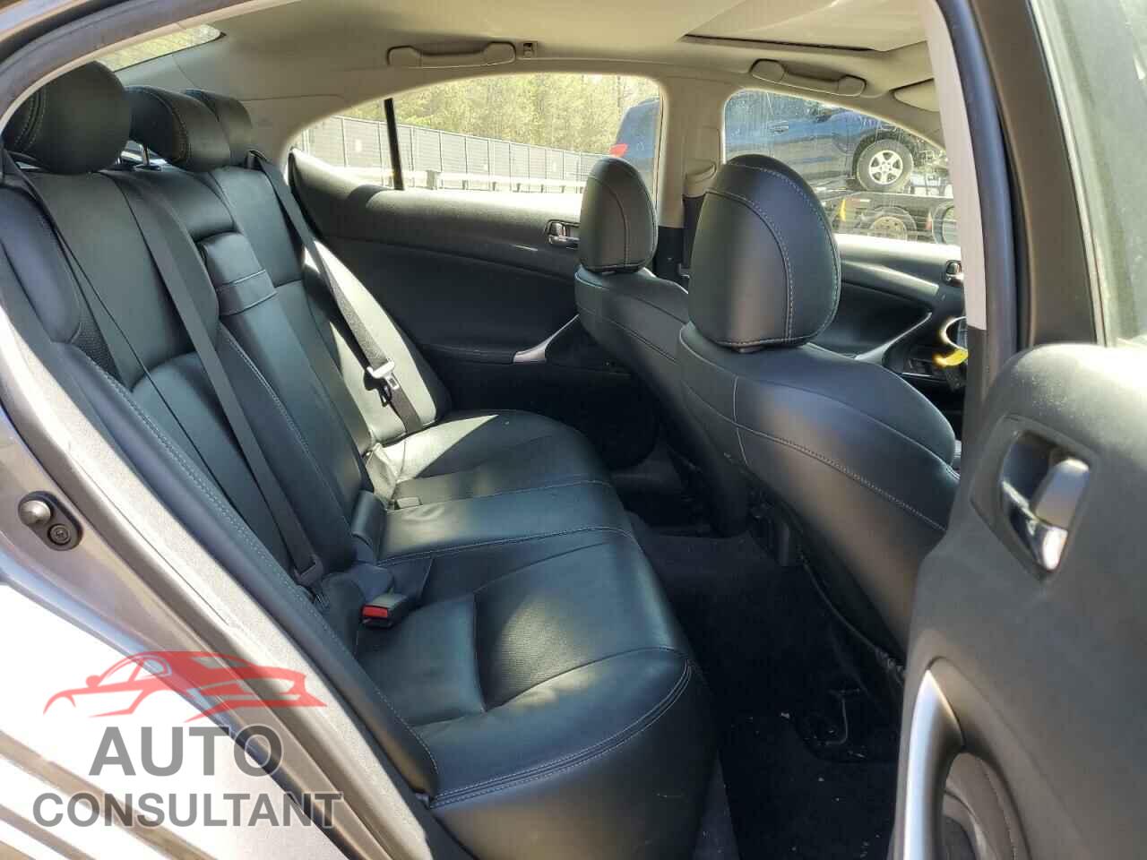 LEXUS IS 2013 - JTHCF5C25D2036068