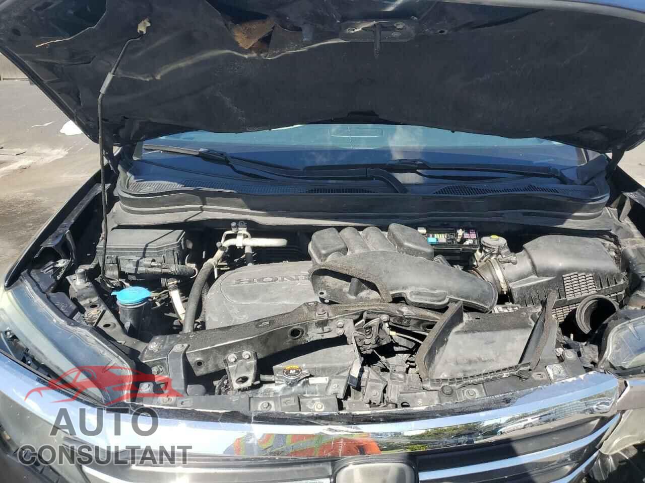 HONDA PILOT 2018 - 5FNYF5H96JB006518