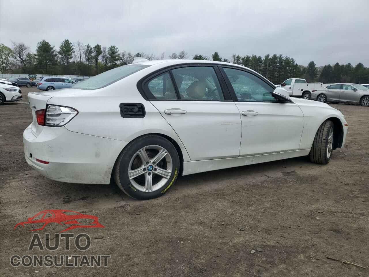 BMW 3 SERIES 2013 - WBA3A5G58DNP21035