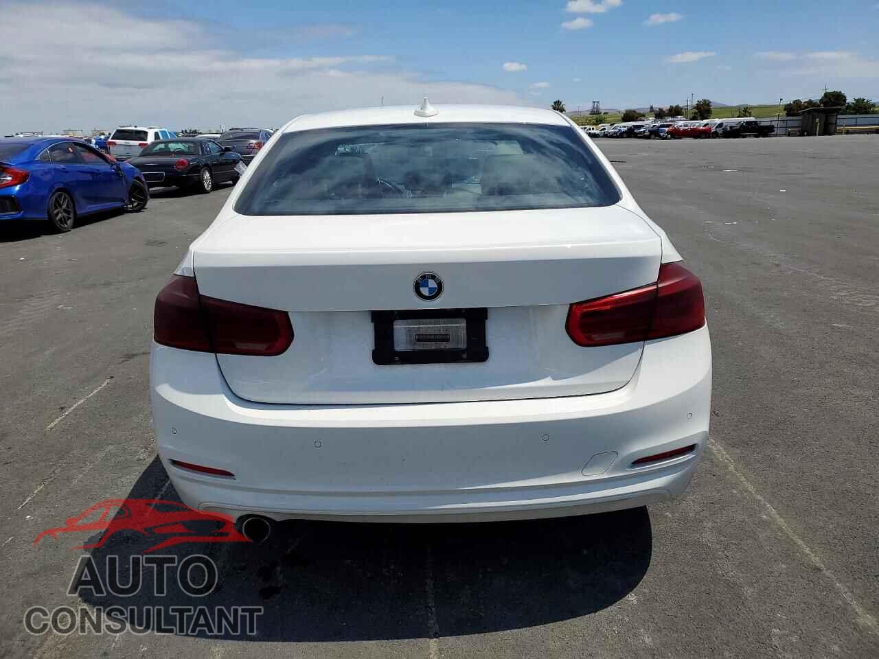 BMW 3 SERIES 2016 - WBA8E1G56GNU12297