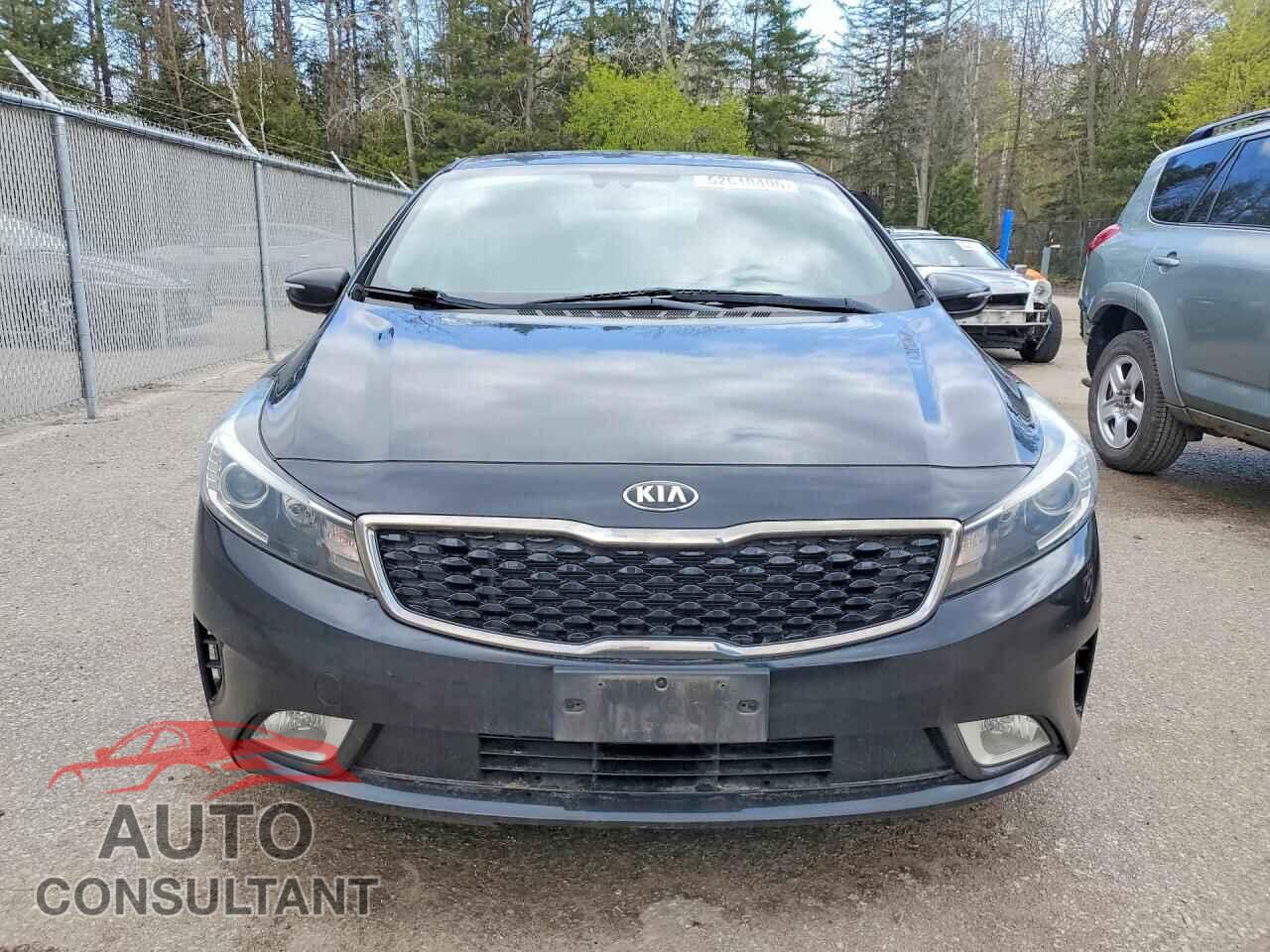 KIA FORTE 2018 - 3KPFN4A82JE196930
