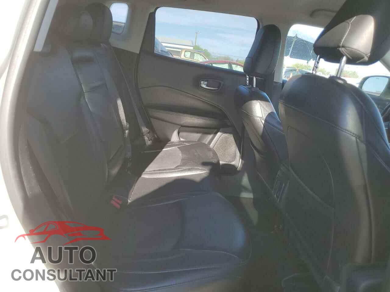 JEEP COMPASS 2018 - 3C4NJCBB3JT407477