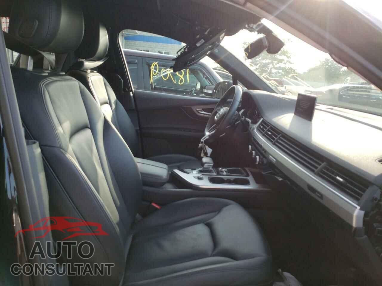 AUDI Q7 2019 - WA1LHAF72KD032499
