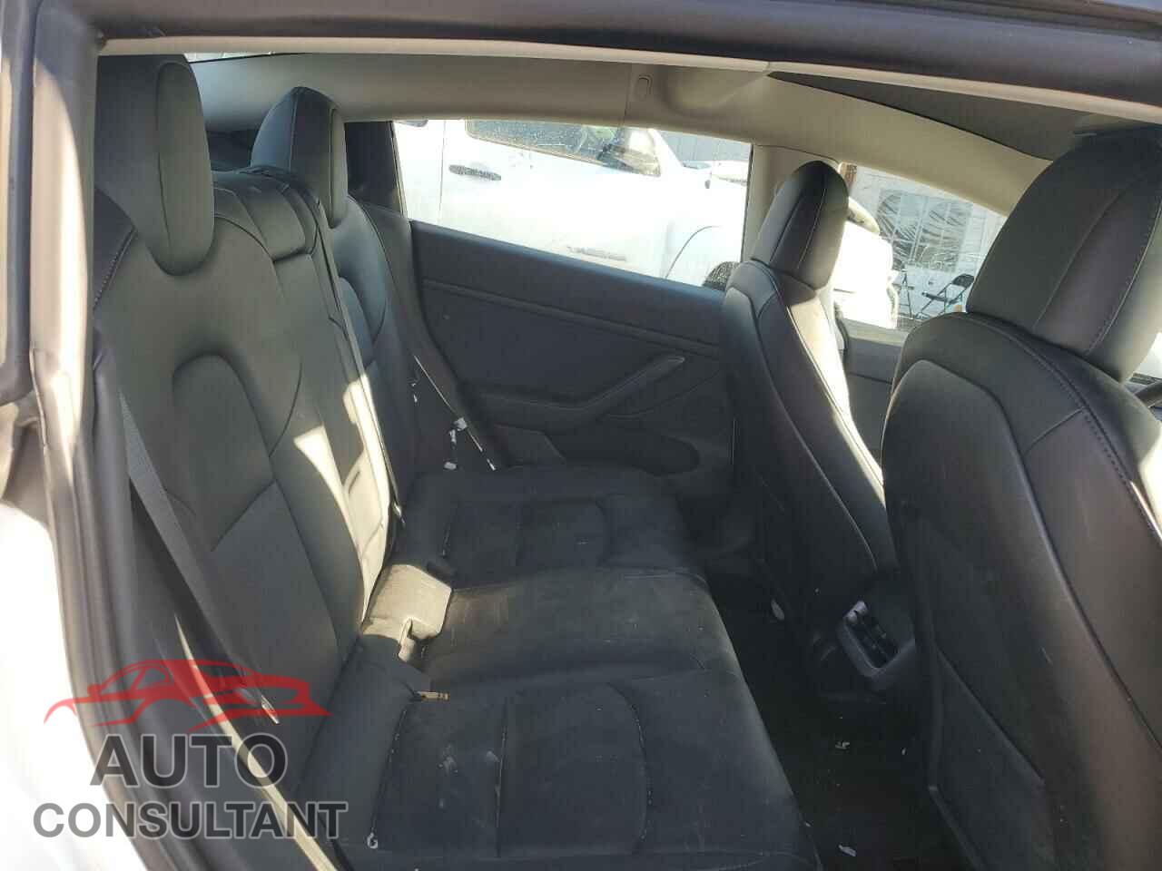 TESLA MODEL 3 2021 - 5YJ3E1EB2MF065518