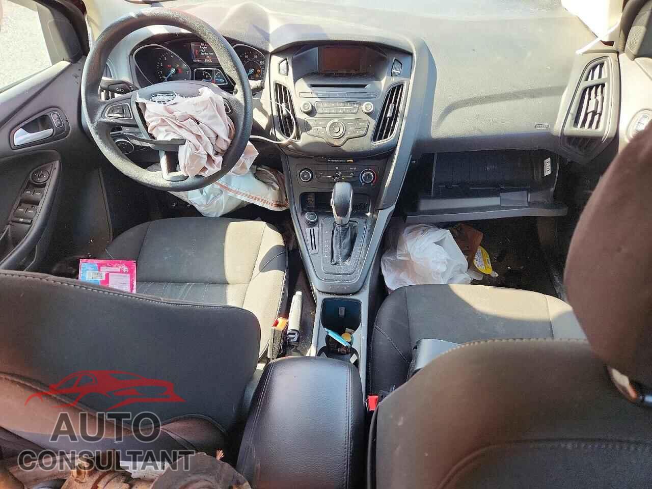 FORD FOCUS 2017 - 1FADP3K29HL340082