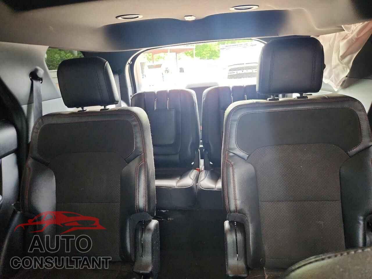 FORD EXPLORER 2018 - 1FM5K7D86JGB63412
