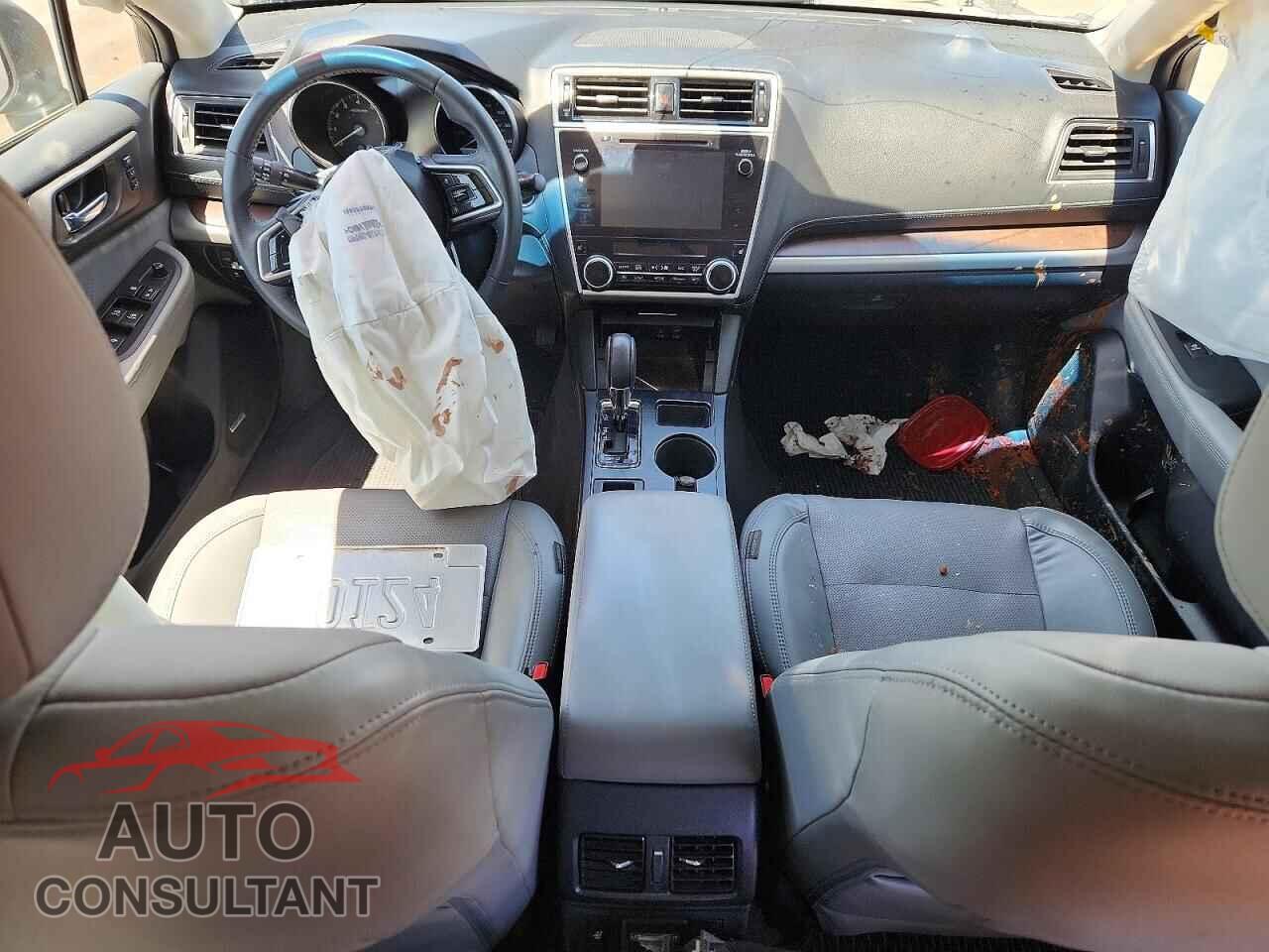 SUBARU OUTBACK 2018 - 4S4BSANC2J3357901