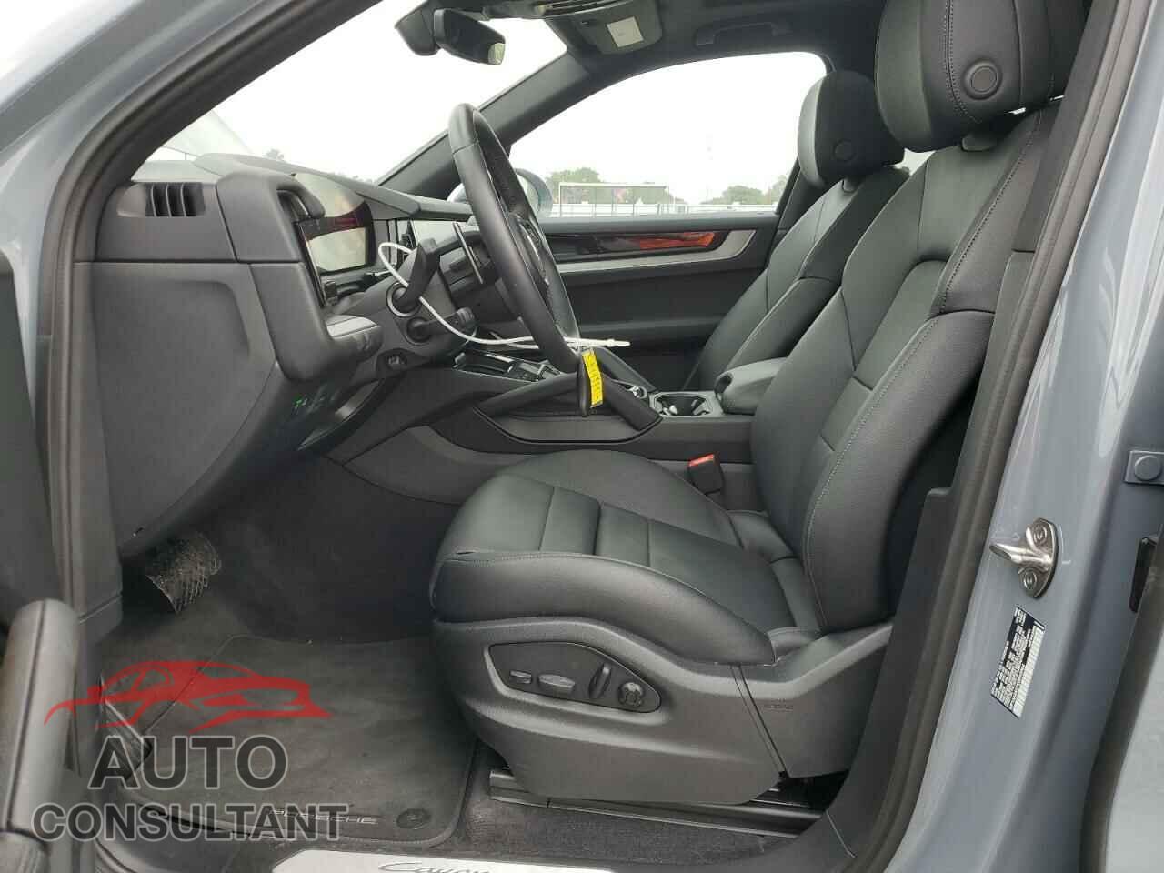 PORSCHE CAYENNE 2024 - WP1AA2AY7RDA10904