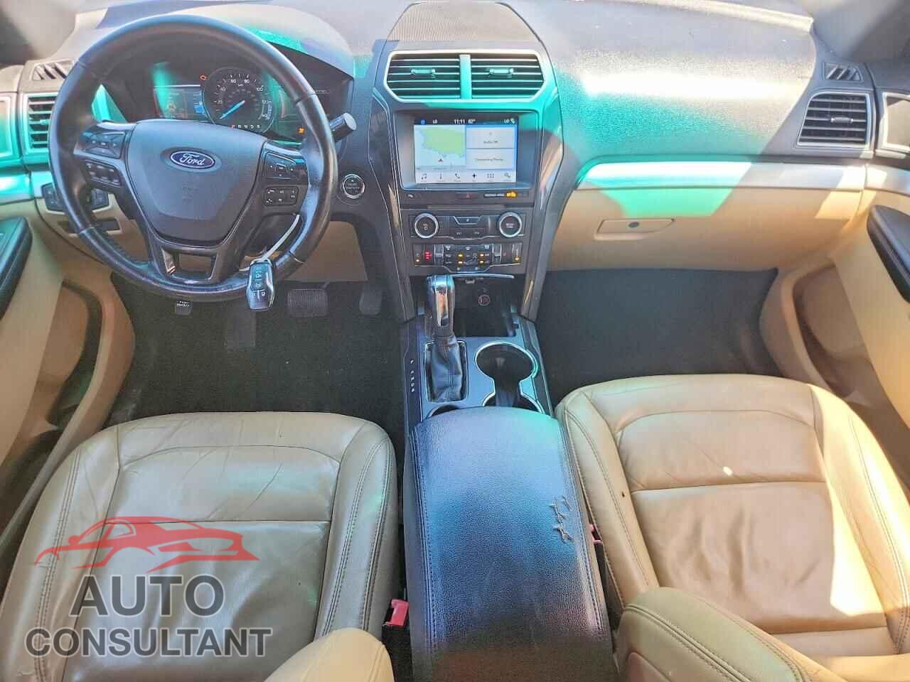 FORD EXPLORER 2017 - 1FM5K7D88HGA01906