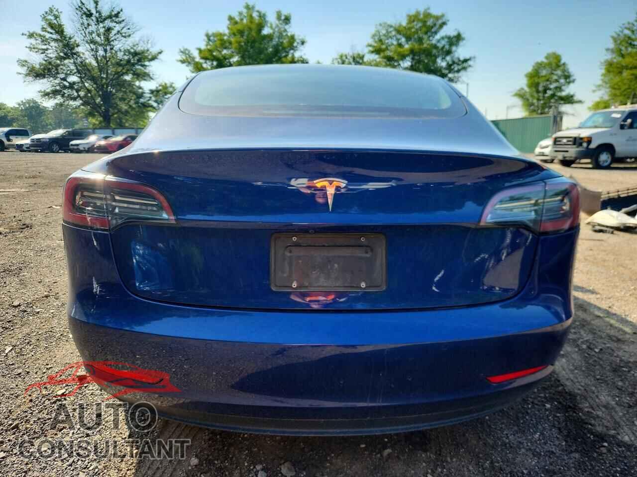 TESLA MODEL 3 2022 - 5YJ3E1EA5NF372593