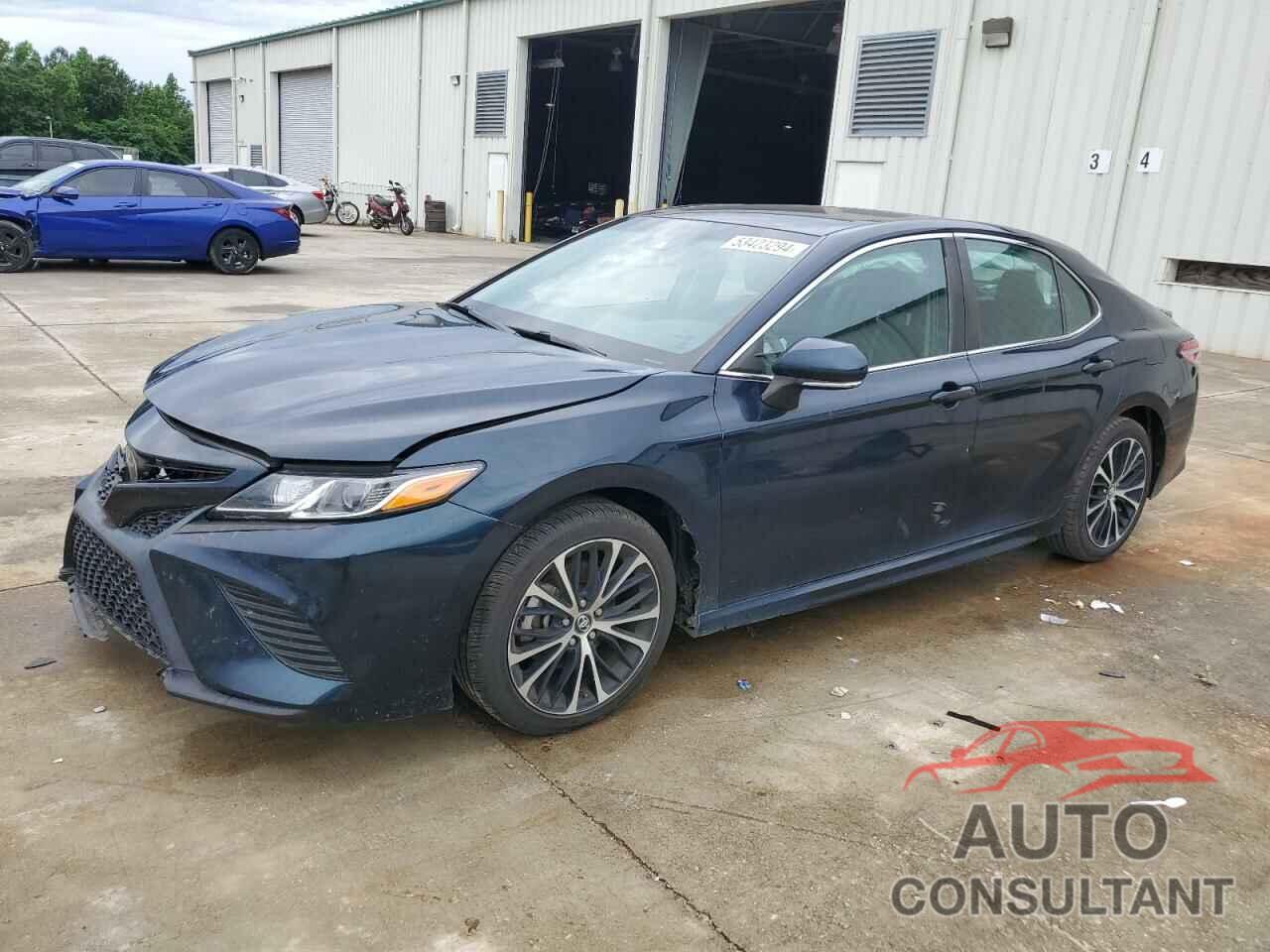 TOYOTA CAMRY 2018 - 4T1B11HK6JU662883