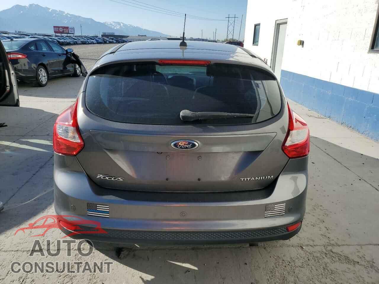 FORD FOCUS 2012 - 1FAHP3N21CL302058