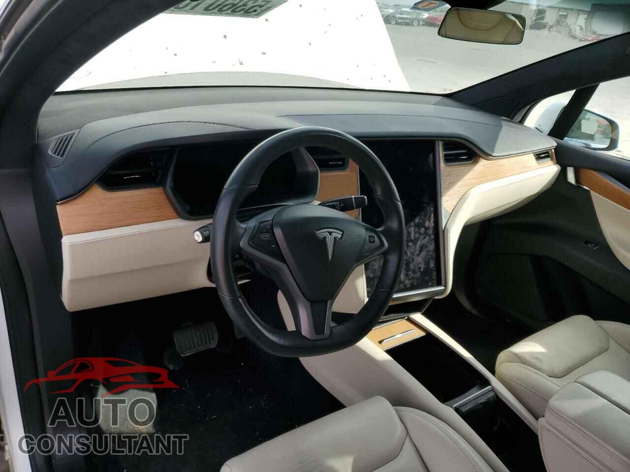 TESLA MODEL X 2020 - 5YJXCBE24LF253100