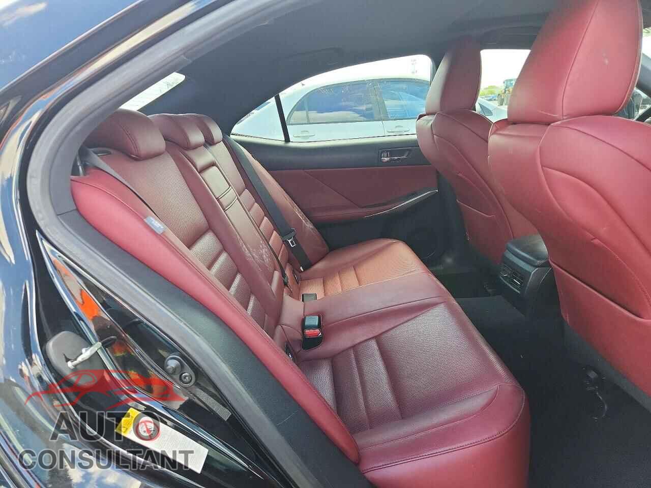 LEXUS IS 2015 - JTHBF1D24F5067767