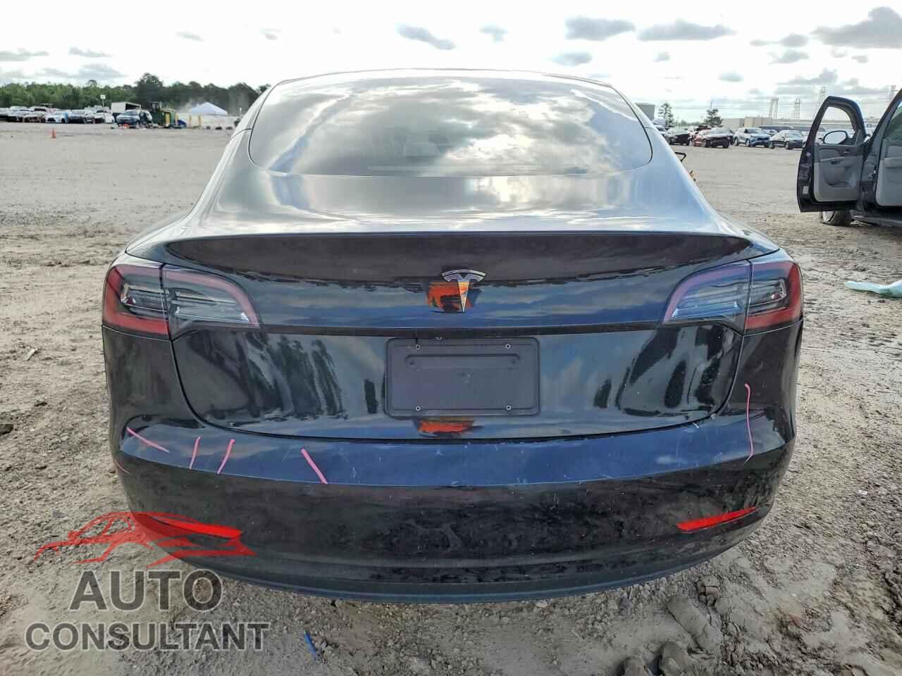 TESLA MODEL 3 2019 - 5YJ3E1EA2KF422457
