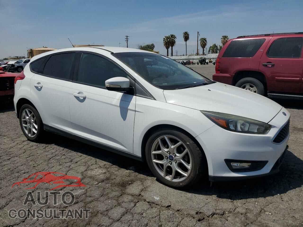 FORD FOCUS 2015 - 1FADP3K2XFL358166
