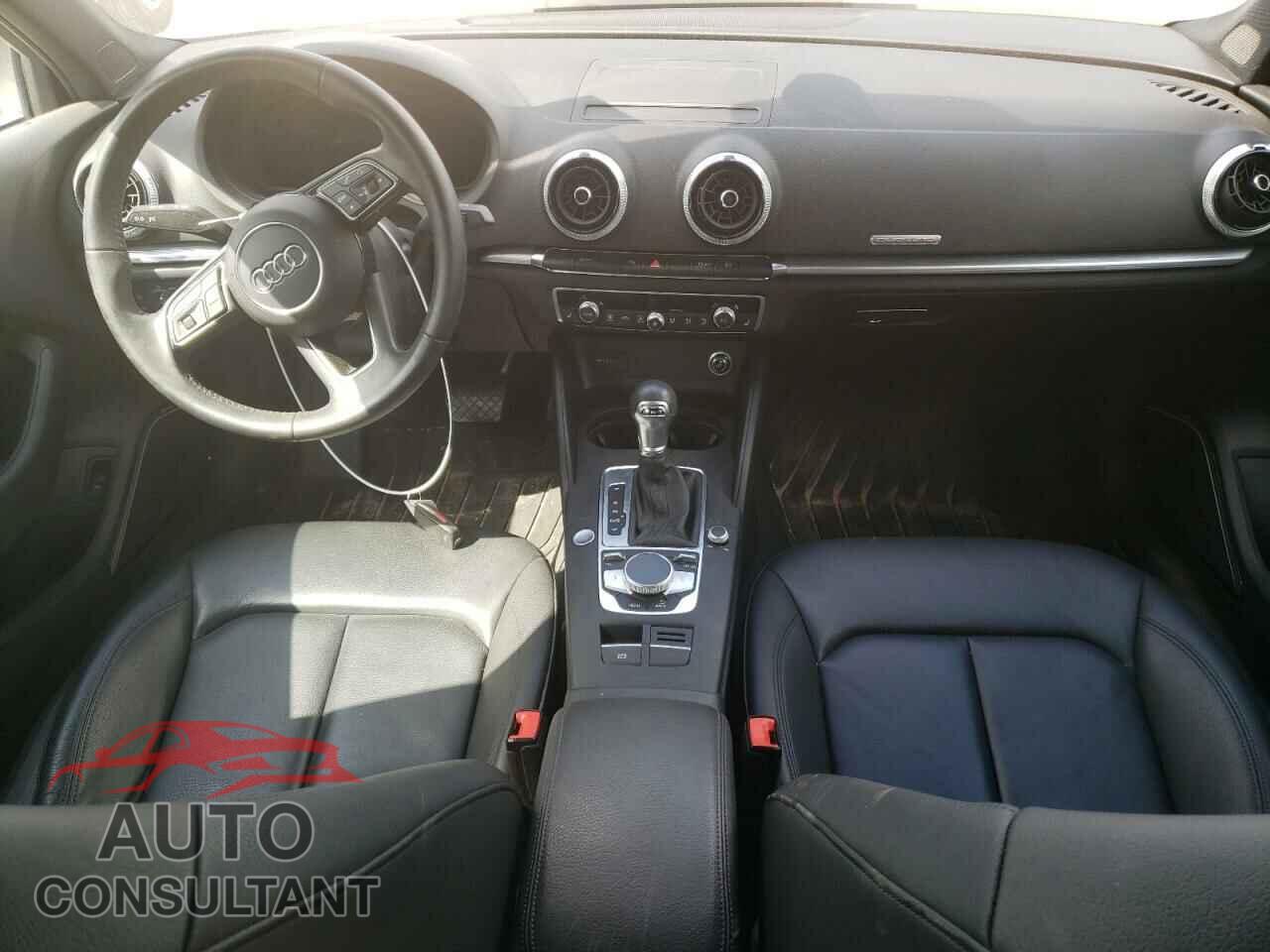 AUDI A3 2018 - WAUJ8GFF3J1083207