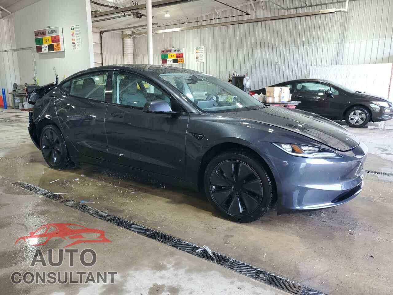 TESLA MODEL 3 2024 - 5YJ3E1EB5RF741080