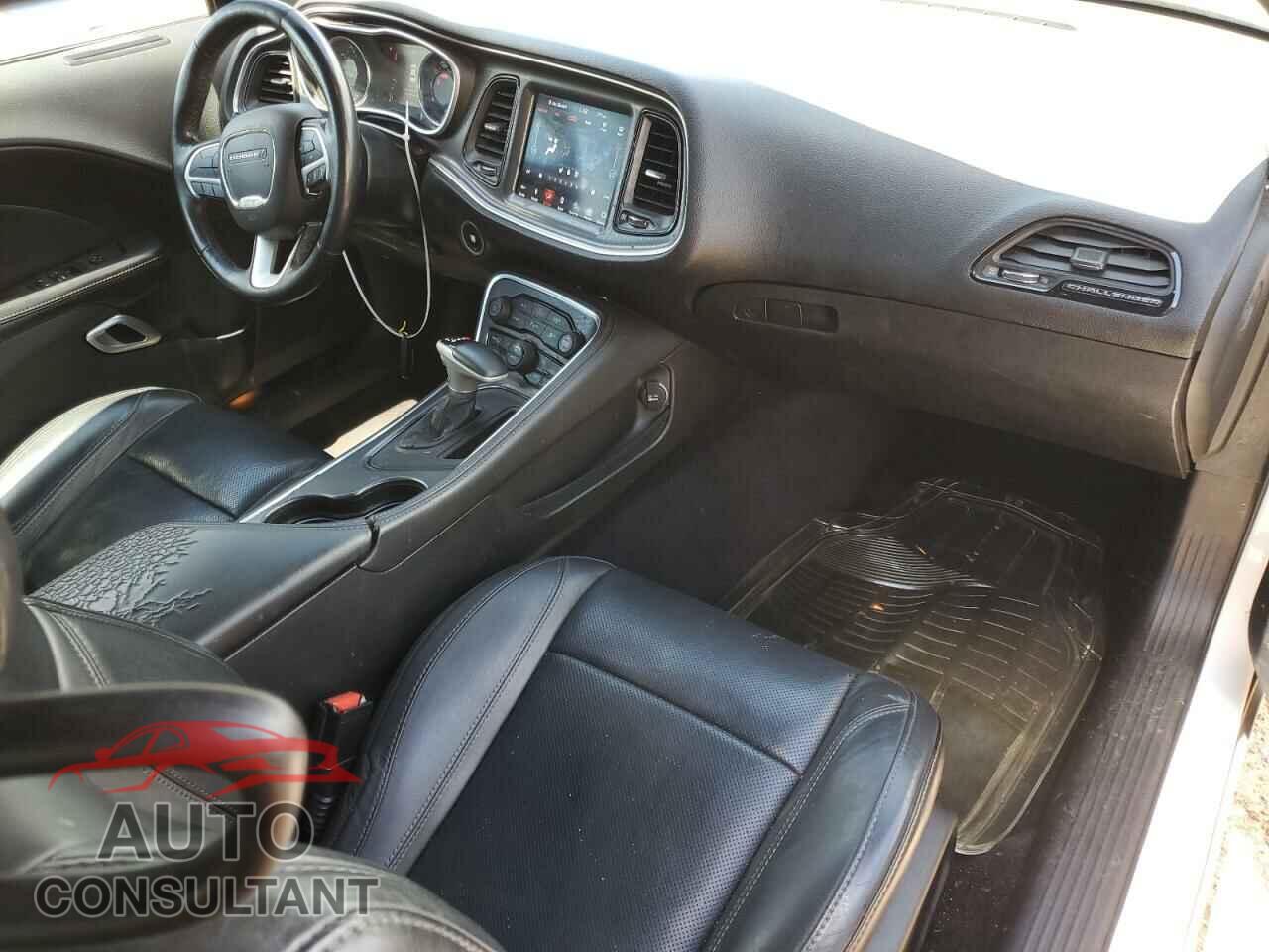 DODGE CHALLENGER 2018 - 2C3CDZAG8JH258253