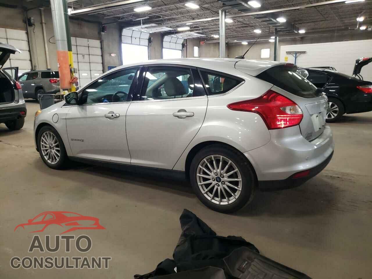 FORD FOCUS 2014 - 1FADP3R4XEL330308