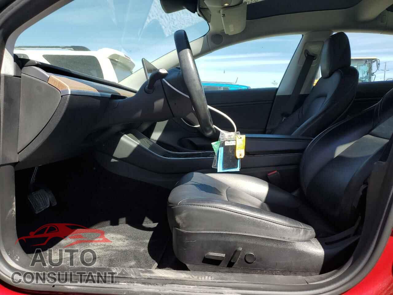 TESLA MODEL 3 2018 - 5YJ3E1EB8JF065664