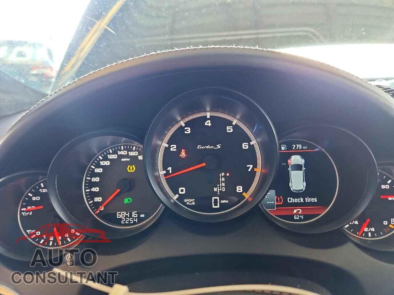 PORSCHE CAYENNE 2017 - WP1AC2A26HLA97026