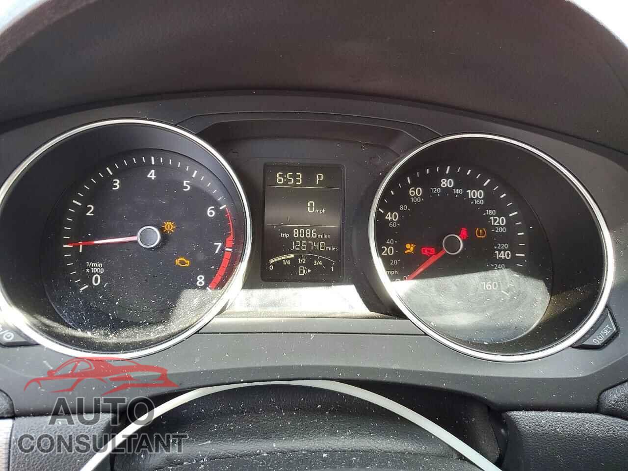 VOLKSWAGEN JETTA 2017 - 3VW2B7AJ5HM340219