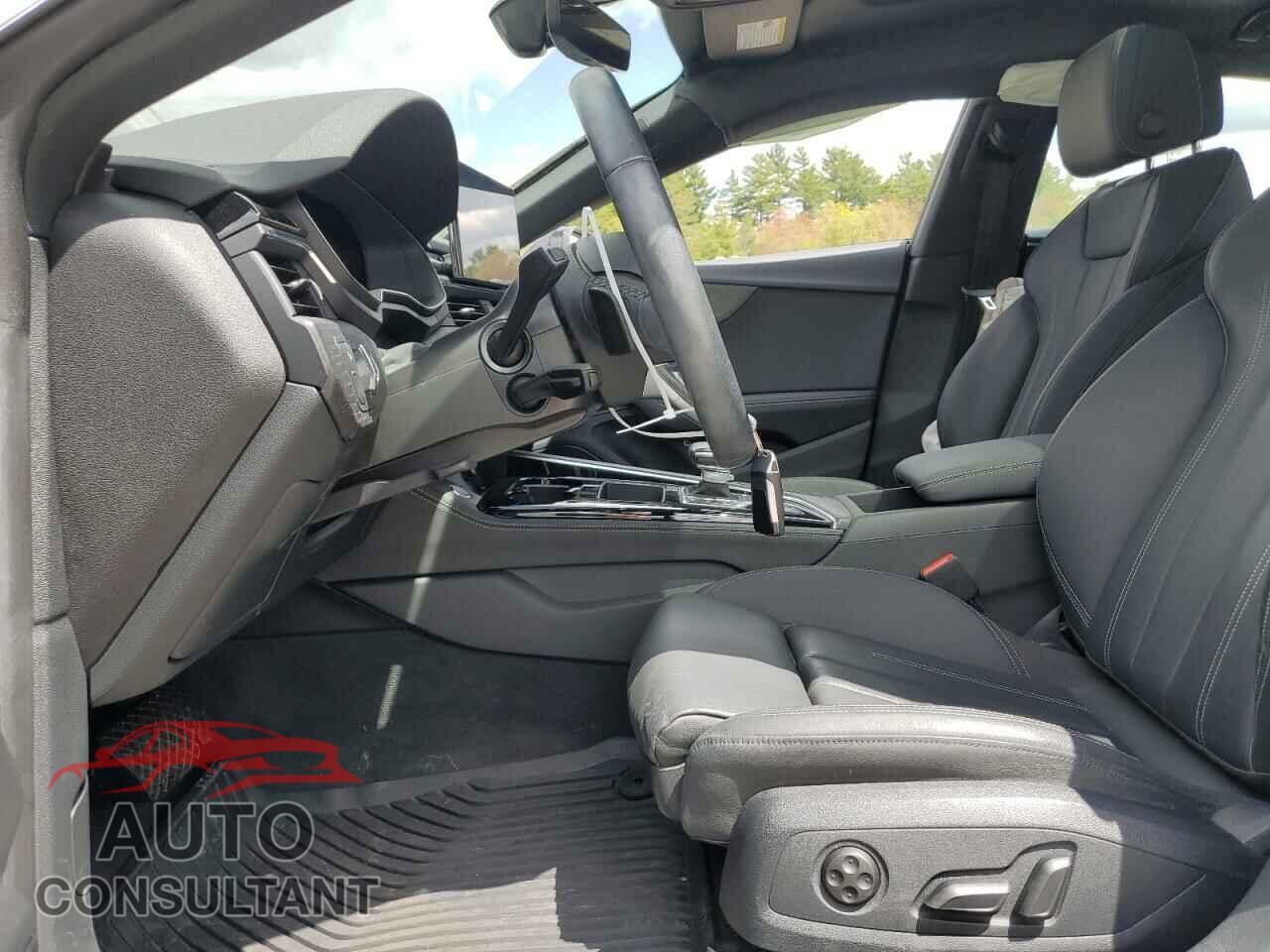 AUDI A5 2021 - WAUFACF50MA043200