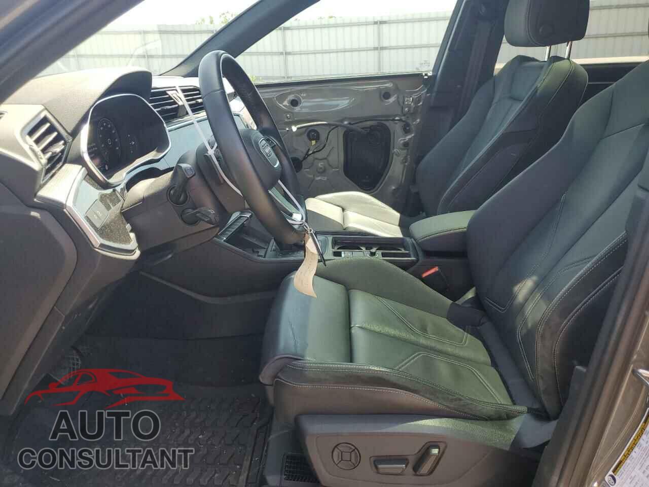 AUDI Q3 2021 - WA1EECF32M1145870
