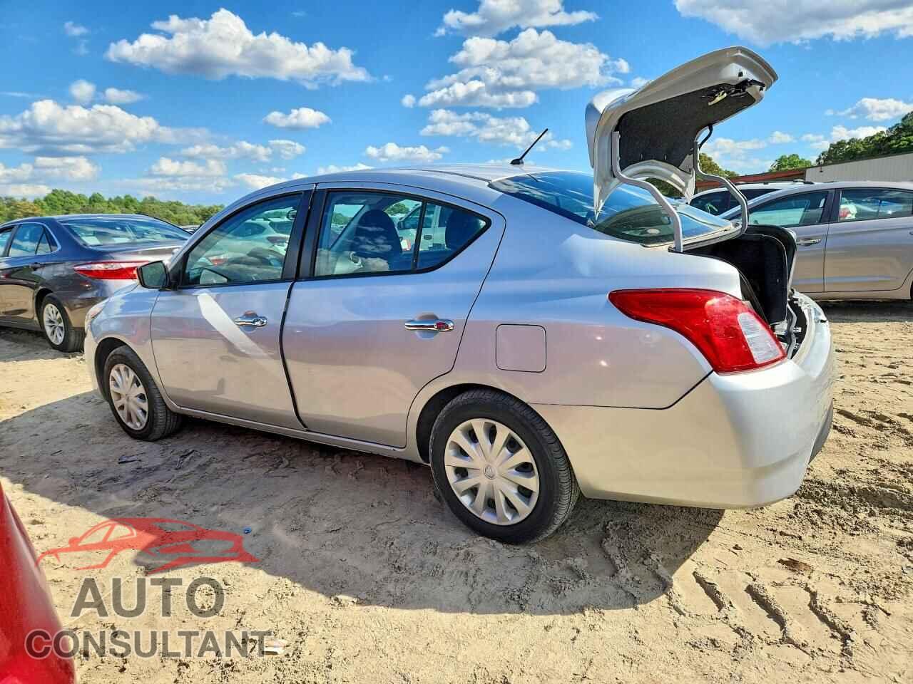NISSAN VERSA 2019 - 3N1CN7APXKL875128