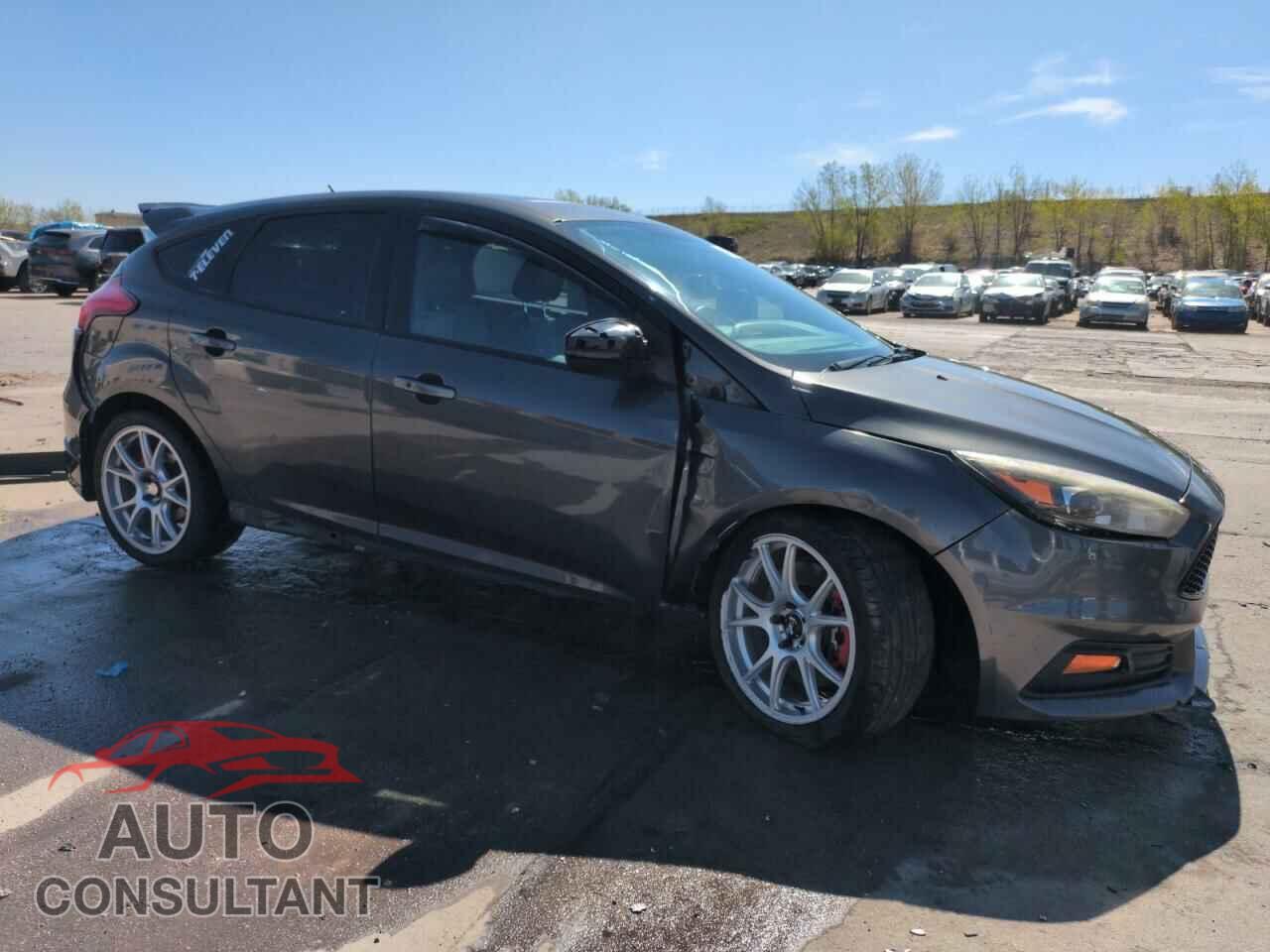 FORD FOCUS 2017 - 1FADP3L95HL298134