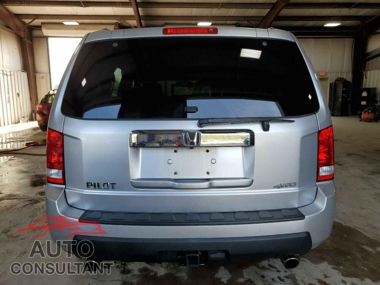 HONDA PILOT 2011 - 5FNYF4H58BB014712