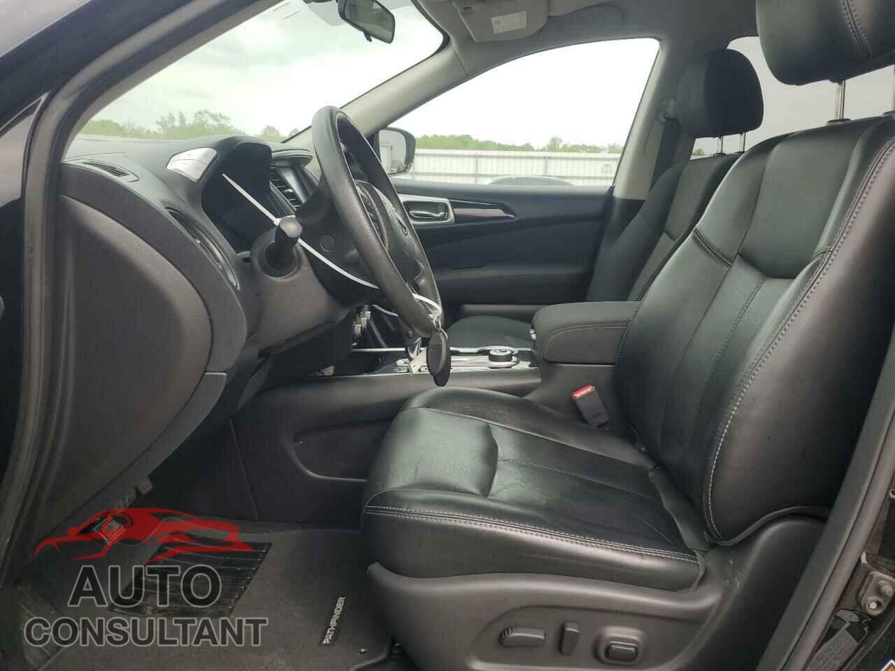 NISSAN PATHFINDER 2017 - 5N1DR2MM2HC668677