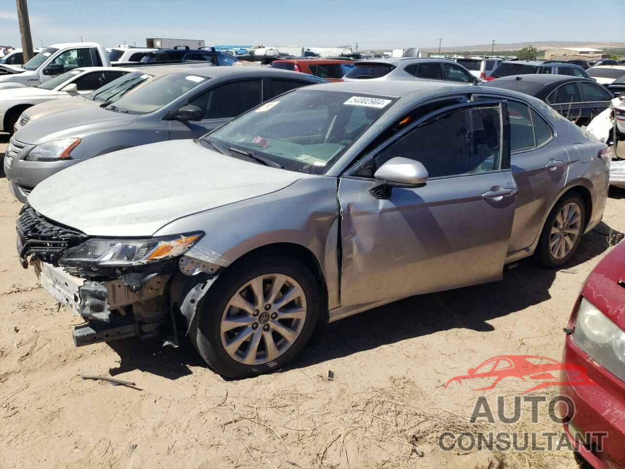 TOYOTA CAMRY 2018 - 4T1B11HK9JU101660