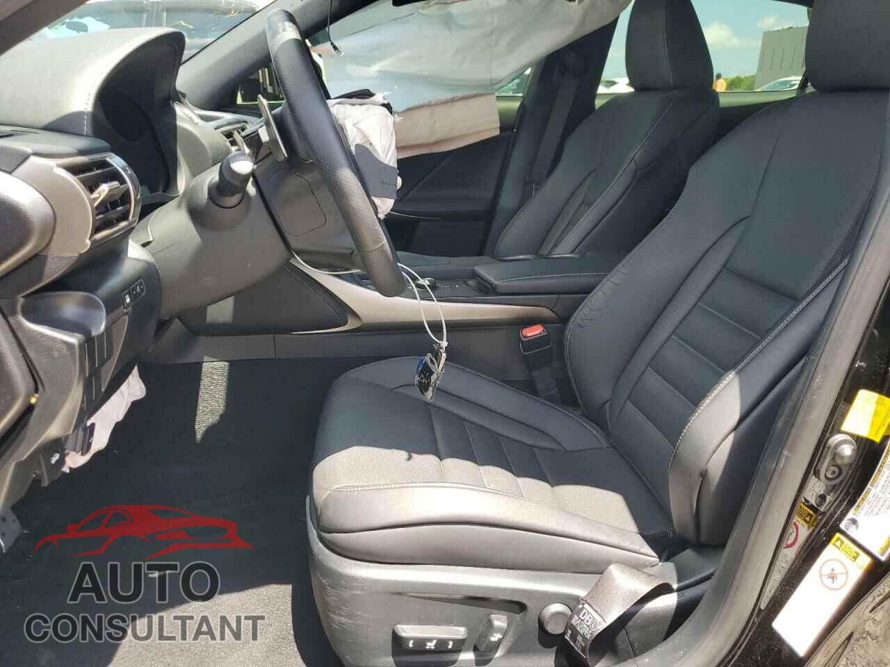 LEXUS IS 2015 - JTHBE1D25F5016197