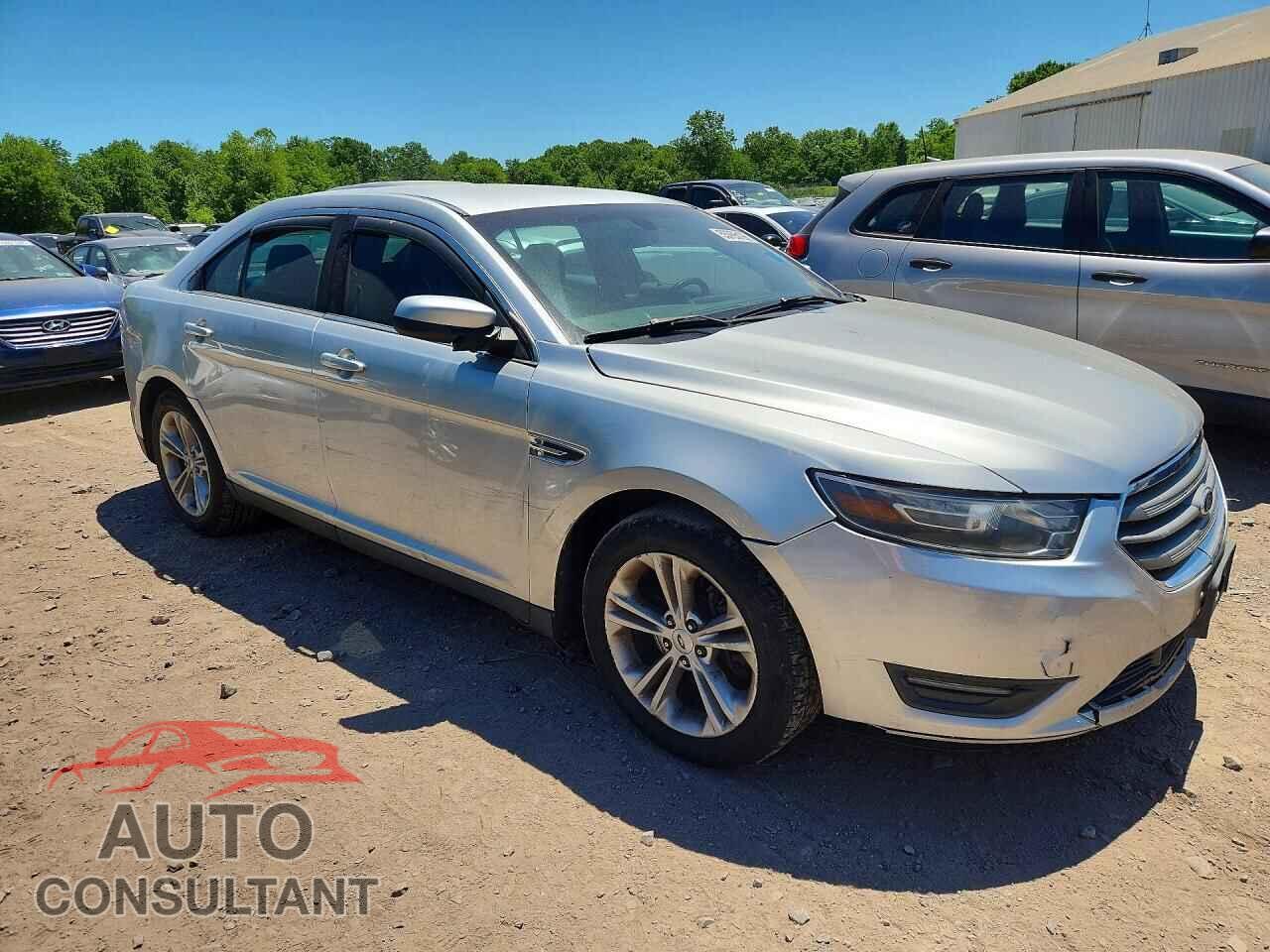 FORD TAURUS 2015 - 1FAHP2E85FG123601