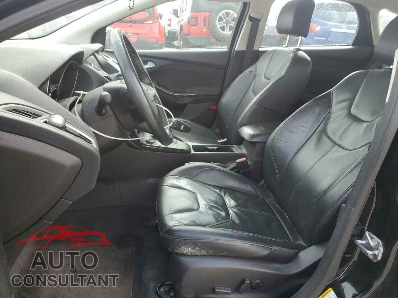 FORD FOCUS 2017 - 1FADP3N29HL229088