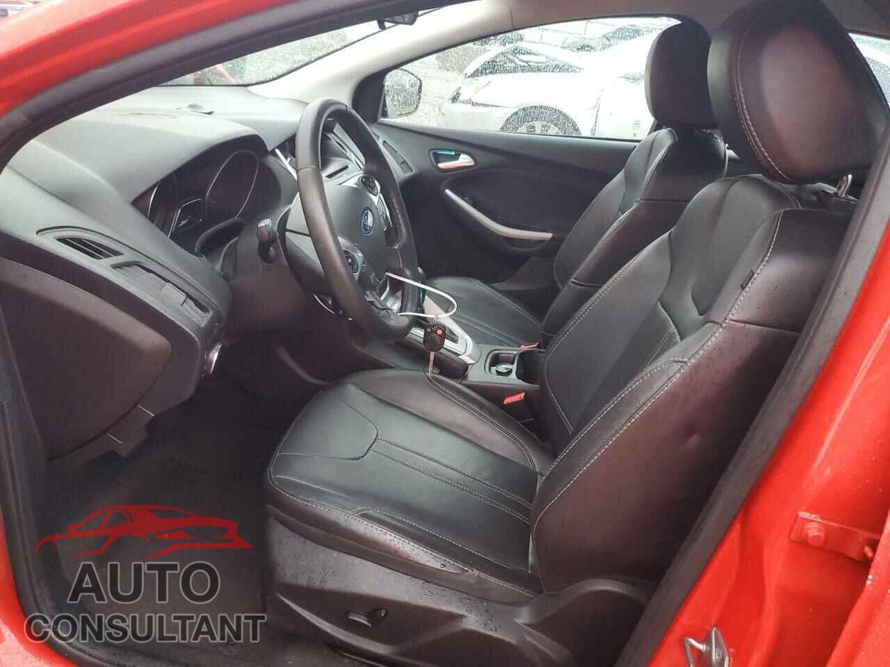 FORD FOCUS 2014 - 1FADP3F22EL331035