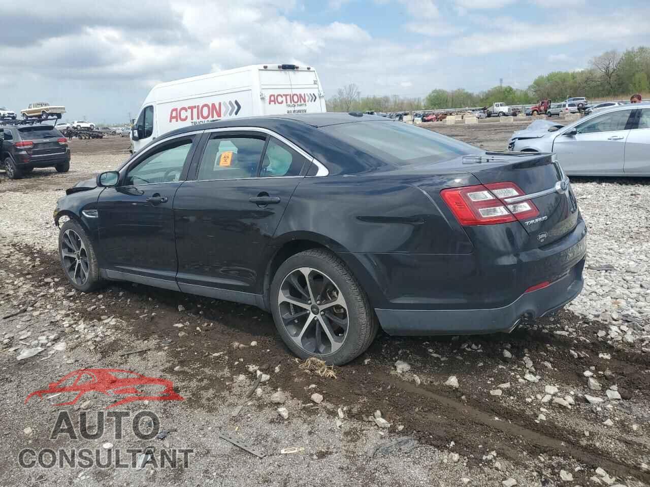 FORD TAURUS 2015 - 1FAHP2H88FG181052