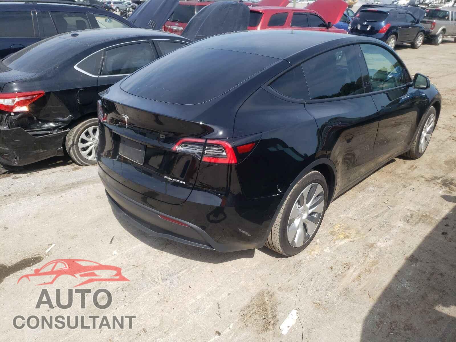 TESLA MODEL Y 2021 - 5YJYGAEE8MF112593