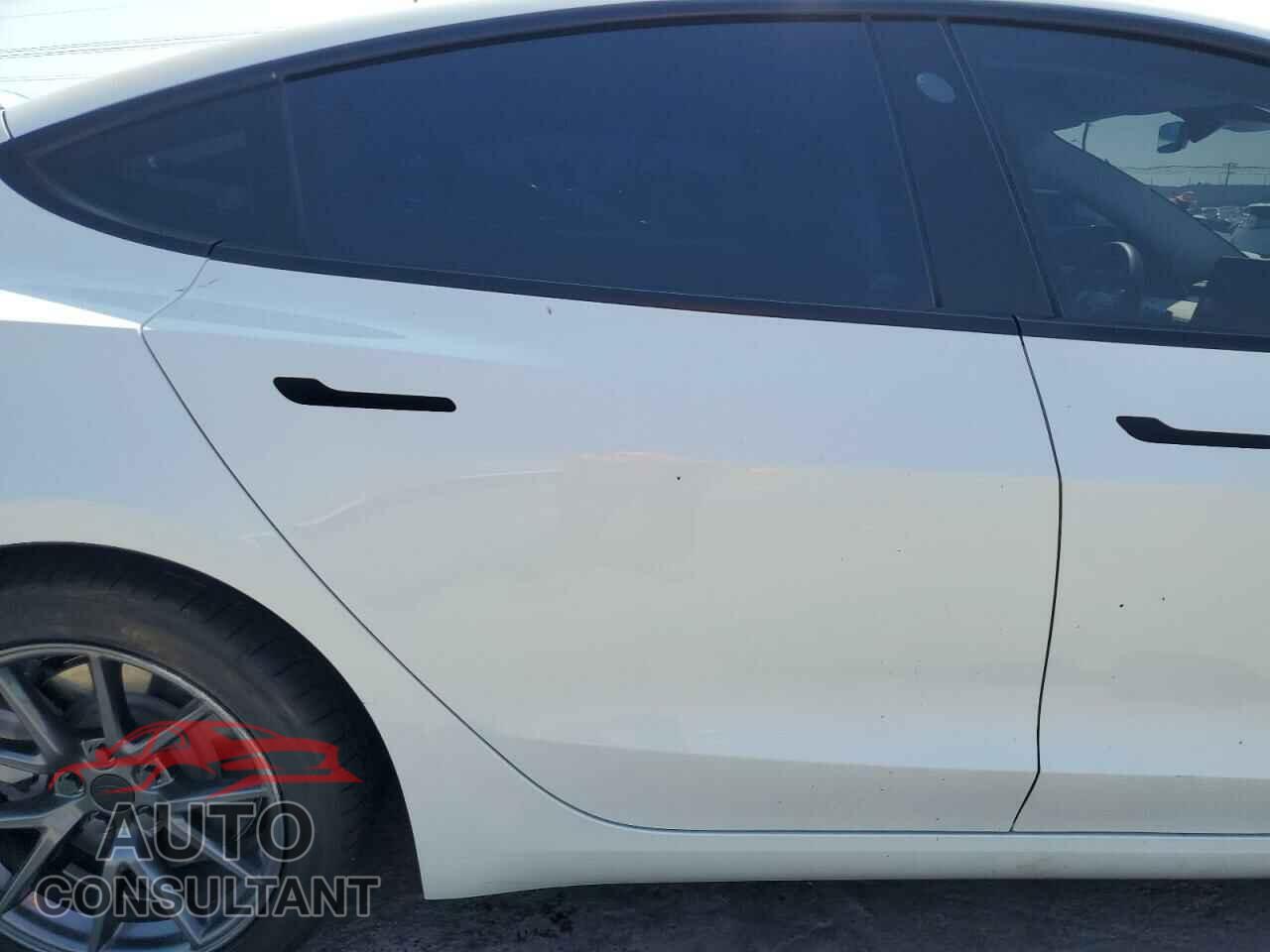 TESLA MODEL 3 2022 - 5YJ3E1EB4NF332403