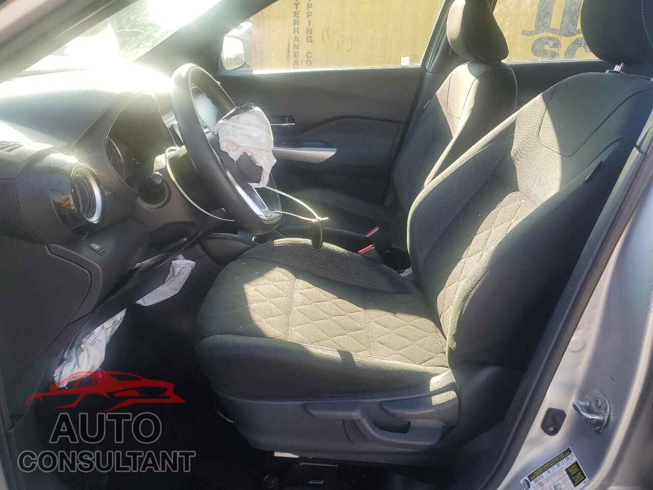 NISSAN KICKS 2019 - 3N1CP5CU3KL550175
